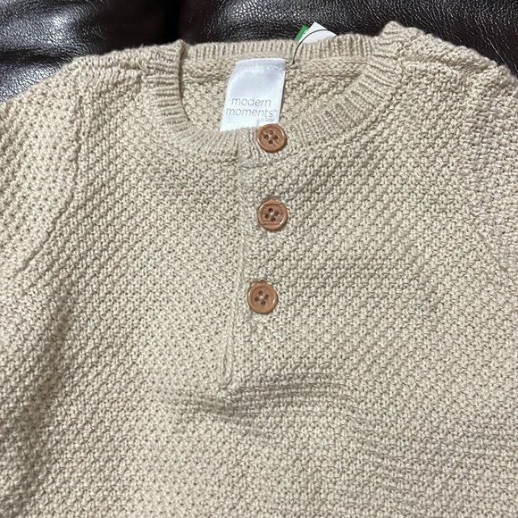 Two Modern Moments Sweater Type Onsies 0-3 months and 6-9 months - Picture 3 of 14